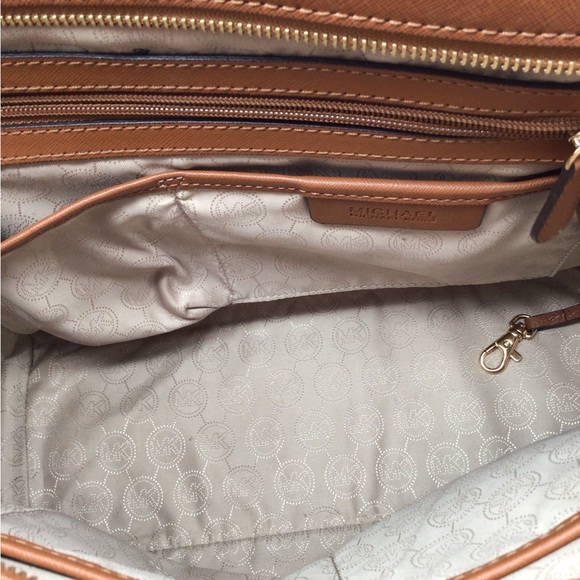 Michael Kors Selma Stud Large Brown Tote - Excellent Used Condition - Picture 13 of 16